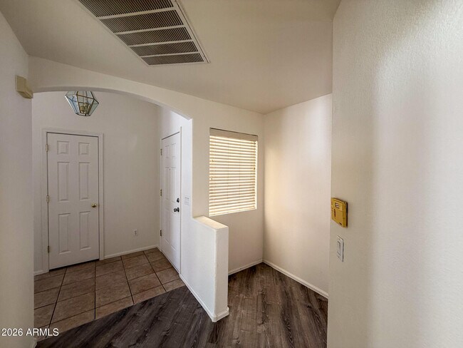 Building Photo - 1330 E Santa Fiore St