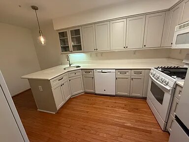 Building Photo - 353 Bristol Cir