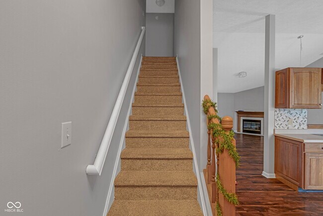 Building Photo - 6318 Pickwick Ct