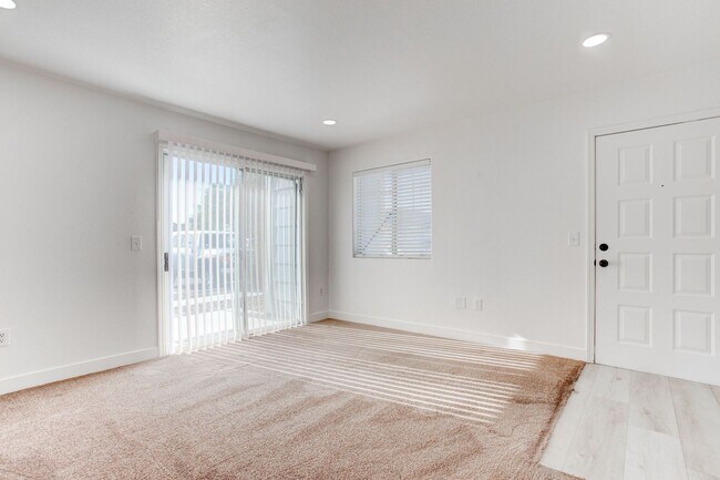 Building Photo - 5792 Ambassador Ave