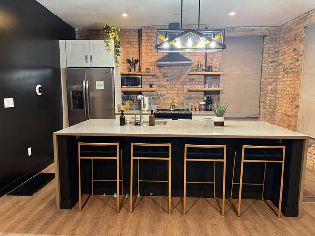 Building Photo - 59 E Russell St