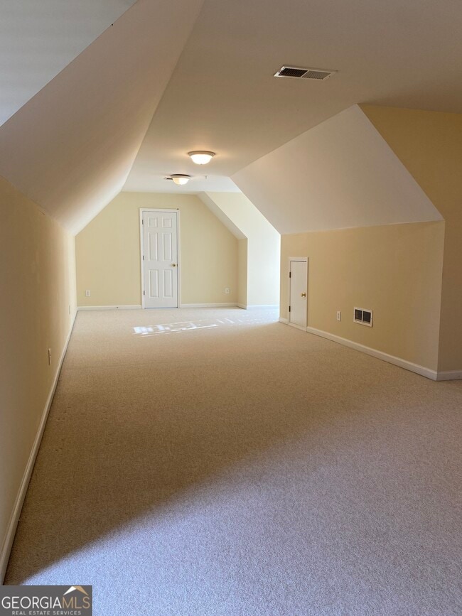 Building Photo - 1313 Bailey's Corner