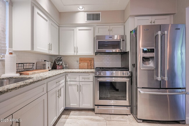 Building Photo - 2807 N 68th St