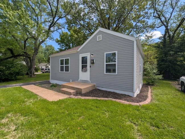 Primary Photo - Cutest Corner Lot - Section 8 Friendly