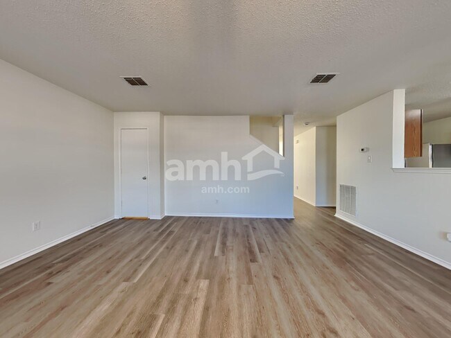Building Photo - 3112 Amber Waves Ln
