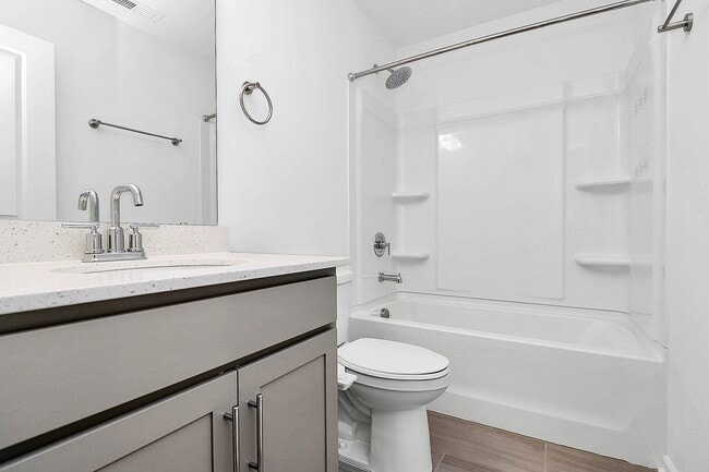 Building Photo - Beautiful three bedroom townhome