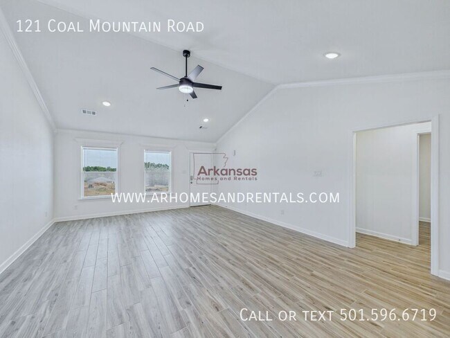 Building Photo - 209 Round Mountain Rd