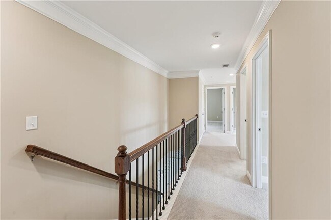 Building Photo - 6370 Shiloh Woods Dr
