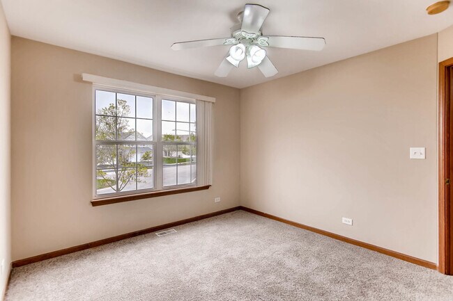 Building Photo - 961 Genesee Ct