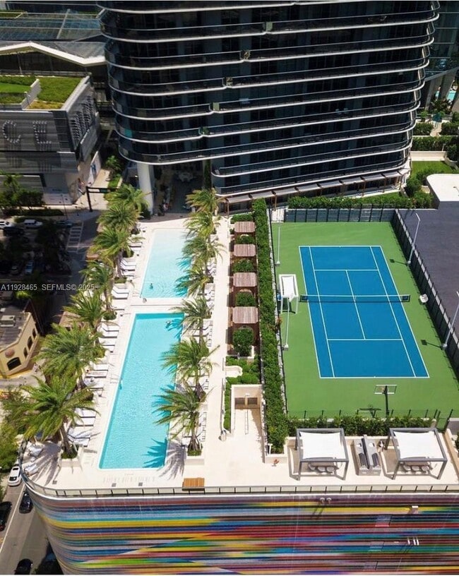 Building Photo - 801 S Miami Ave