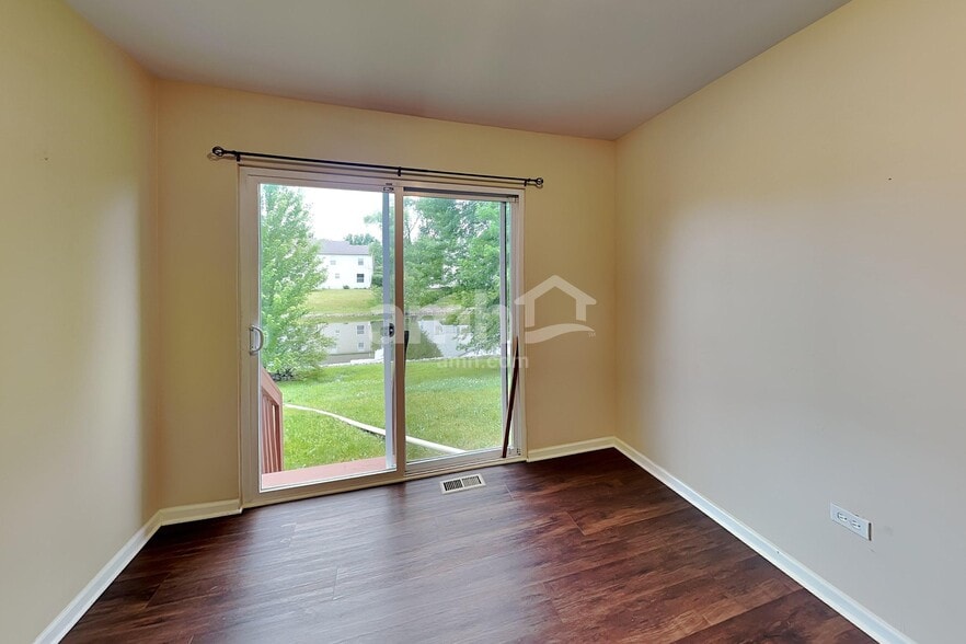 Building Photo - 5301 Sunmeadow Dr
