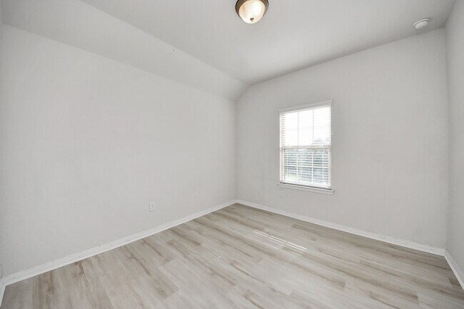 Building Photo - 5118 Kingship Ct