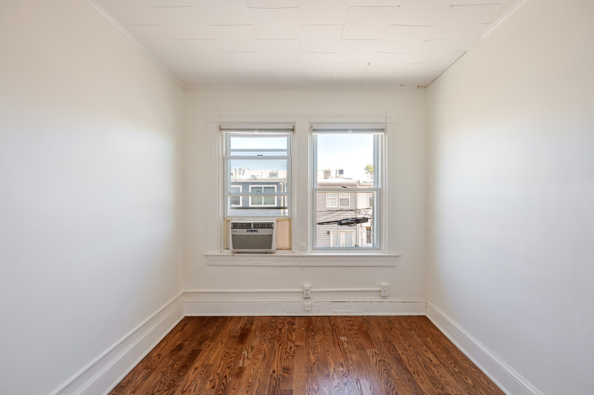 Building Photo - 1109 Abbey Pl NE