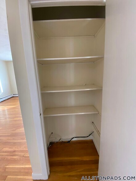 Building Photo - 75 Gardner St