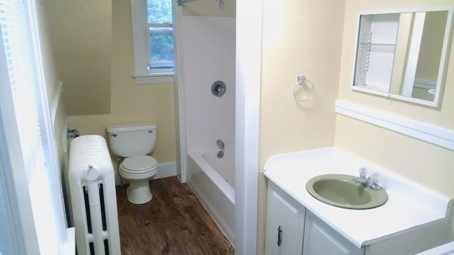 Building Photo - 67 Highland Ave