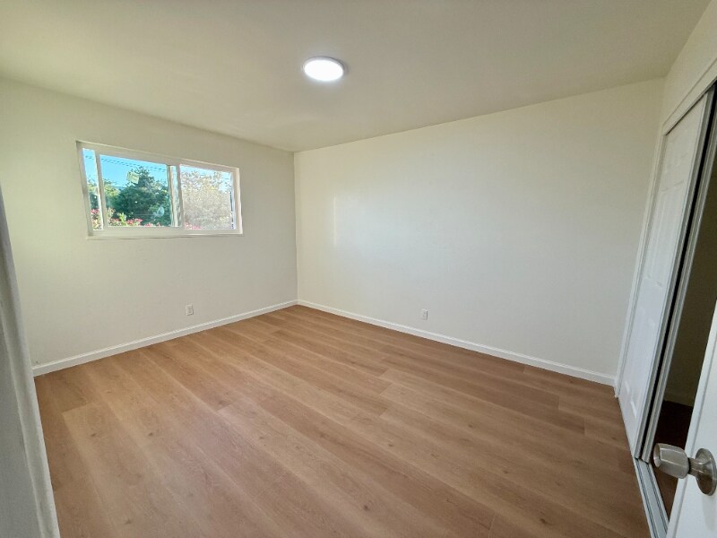 Building Photo - 2322 Mammoth Dr