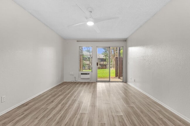 Building Photo - Pet-Friendly 2-Bed Gem | Steps from Leeward CC