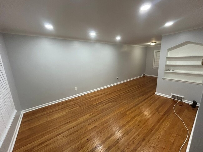 Building Photo - 4616 Firestone St