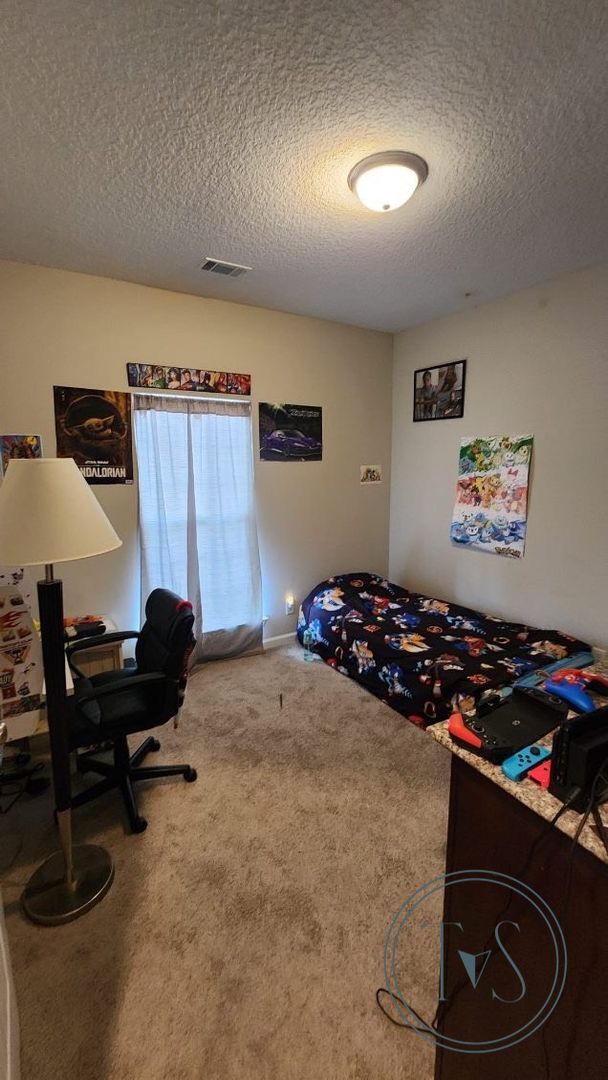 Building Photo - SPRING MOVE-IN SPECIAL AND RATE DROP ALERT...