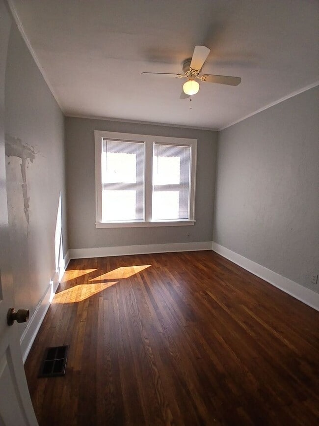 Building Photo - Thoughtfully Renovated 3-Bedroom, 1-Bath | Open to Section 8