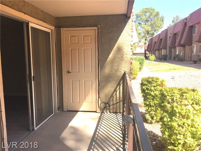 Building Photo - 5317 Indian River Dr