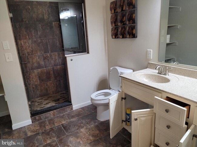 Building Photo - 315 Baltusrol Dr