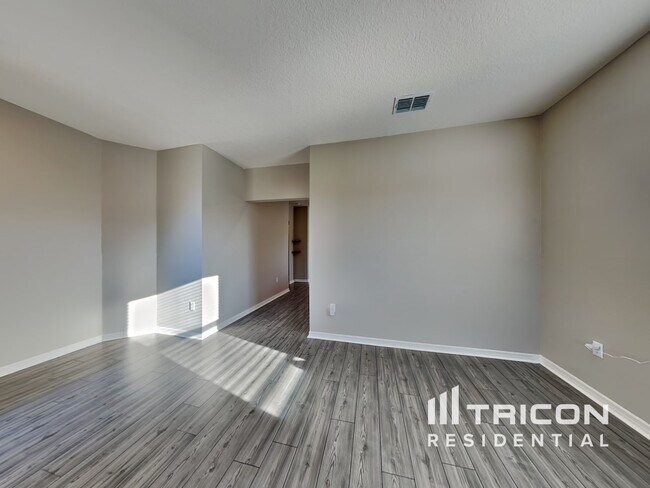 Building Photo - 6336 Dolostone Dr