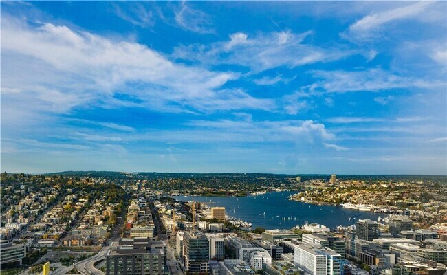 Building Photo - Insignia Condominiums ~ Belltown