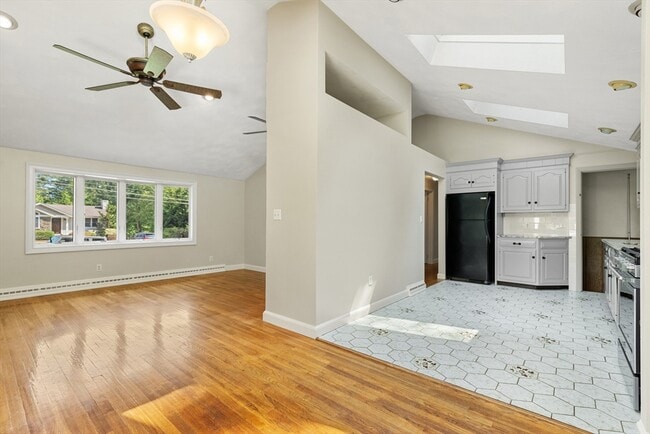 Building Photo - 16 Paulson Dr