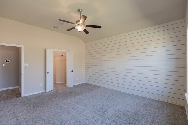 Building Photo - 8603 Pinto Cyn