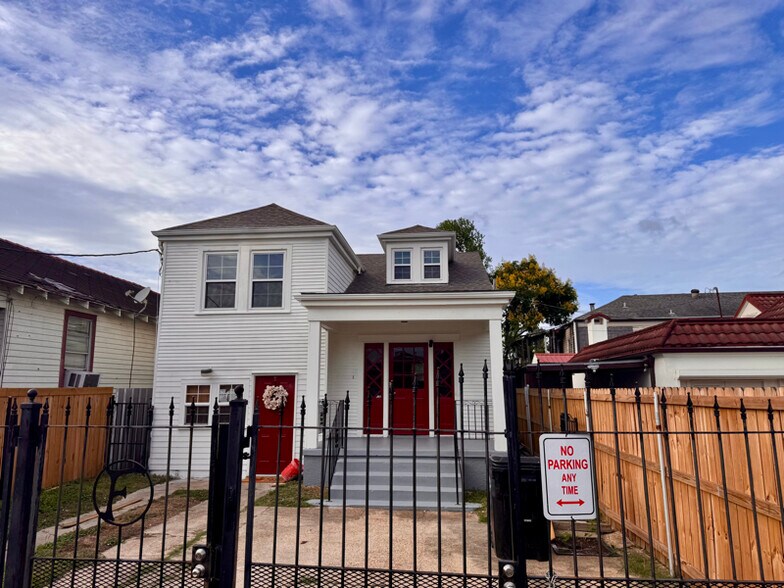 Building Photo - 2555 Elder St