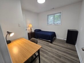 Building Photo - 1416 Weaver Ave