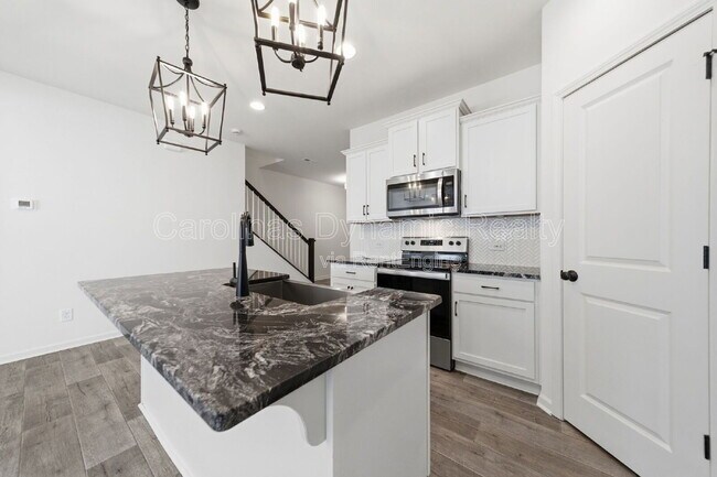 Building Photo - 11936 Basking Dr