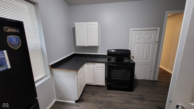 Building Photo - 655 Birch Ave