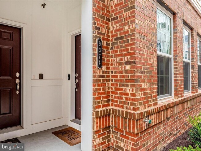 Building Photo - 9374 Seney Ln