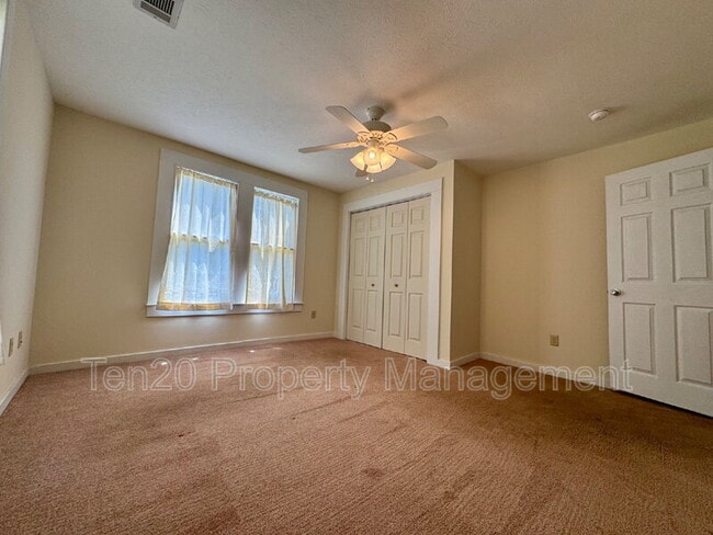 Building Photo - 1507 14th Ct