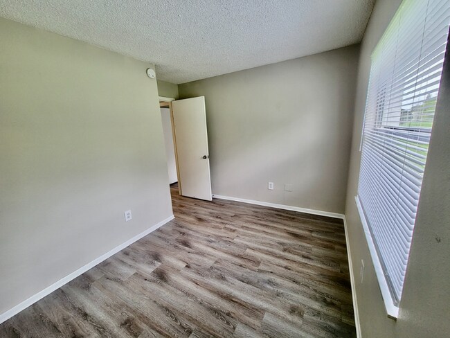 Building Photo - 4181 78th Ave N