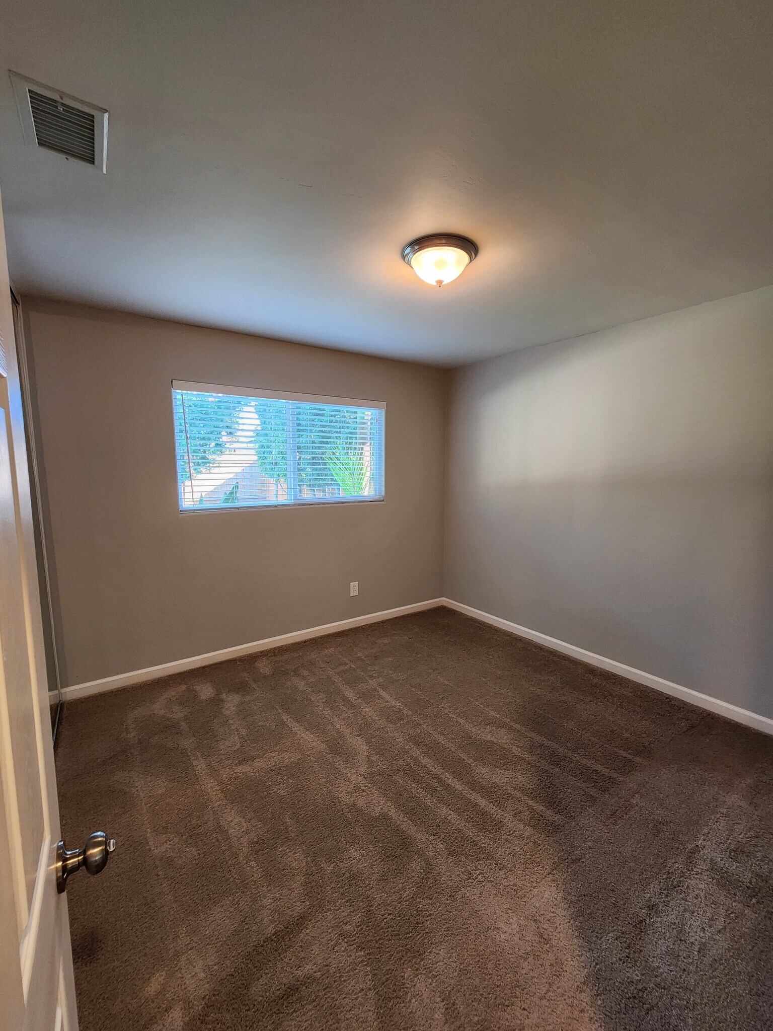 Building Photo - 5051 Rebel Rd