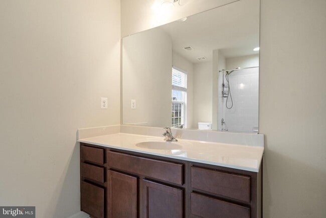 Building Photo - 290 Norland Knoll Dr