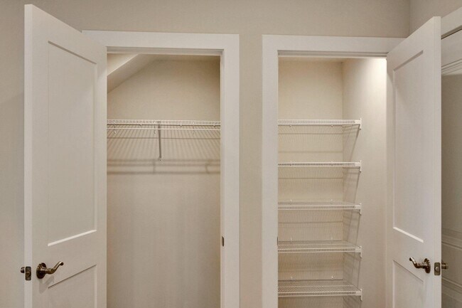 Building Photo - 44615 Wolfhound Sq