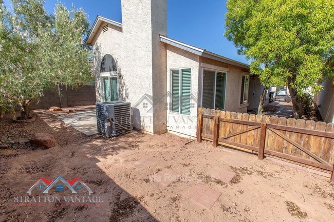 Building Photo - 4725 E Brown Rd