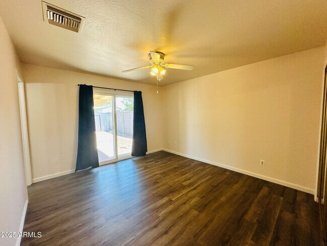 Building Photo - 1803 N Cheri Lynn Dr