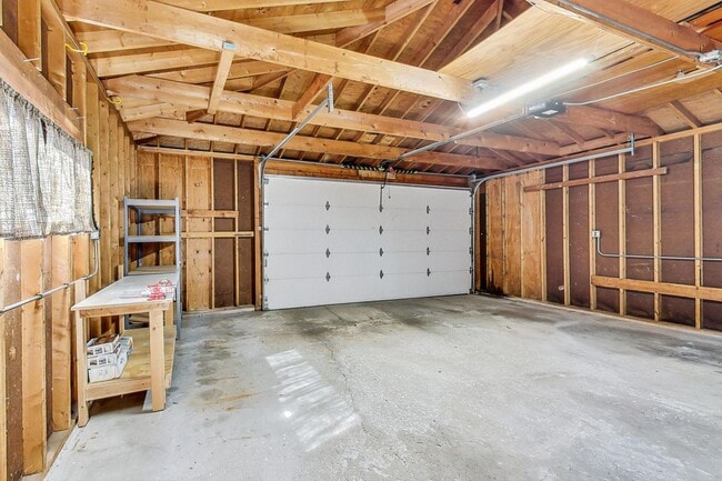 Building Photo - 5644 N Meade Ave
