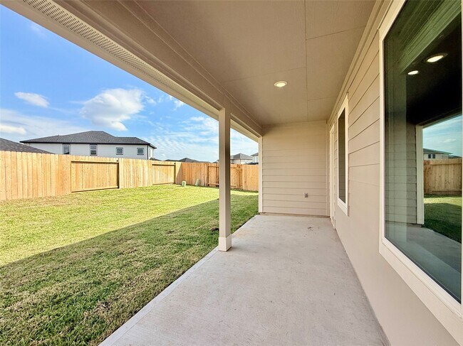 Building Photo - 30714 Wicklow Gdns Dr