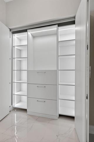 Building Photo - 701 NE 23rd St