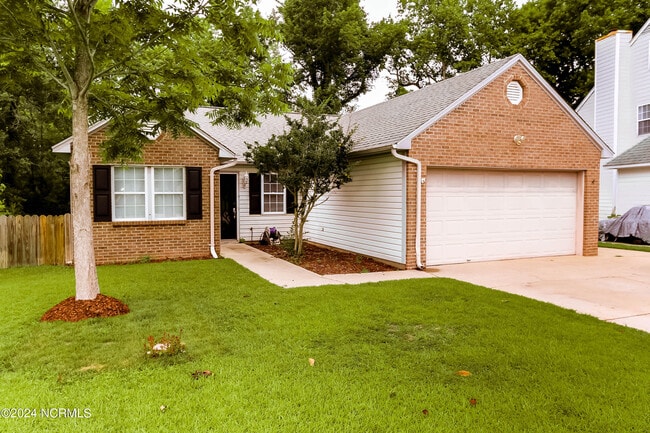 Primary Photo - 2912 Mandy Ln