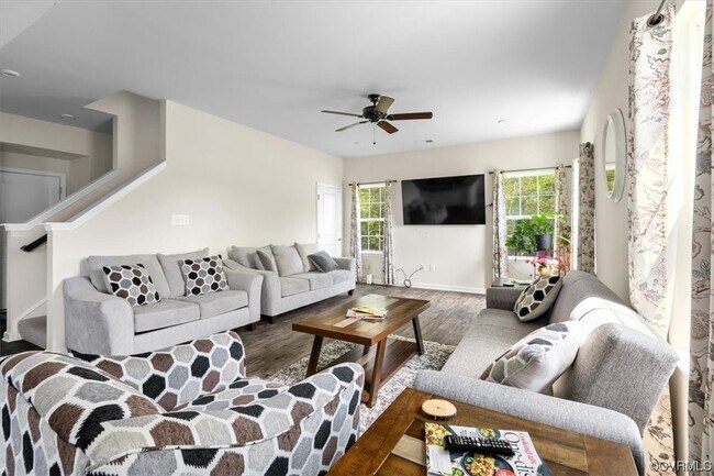 Building Photo - 13507 Enon Oaks Pl