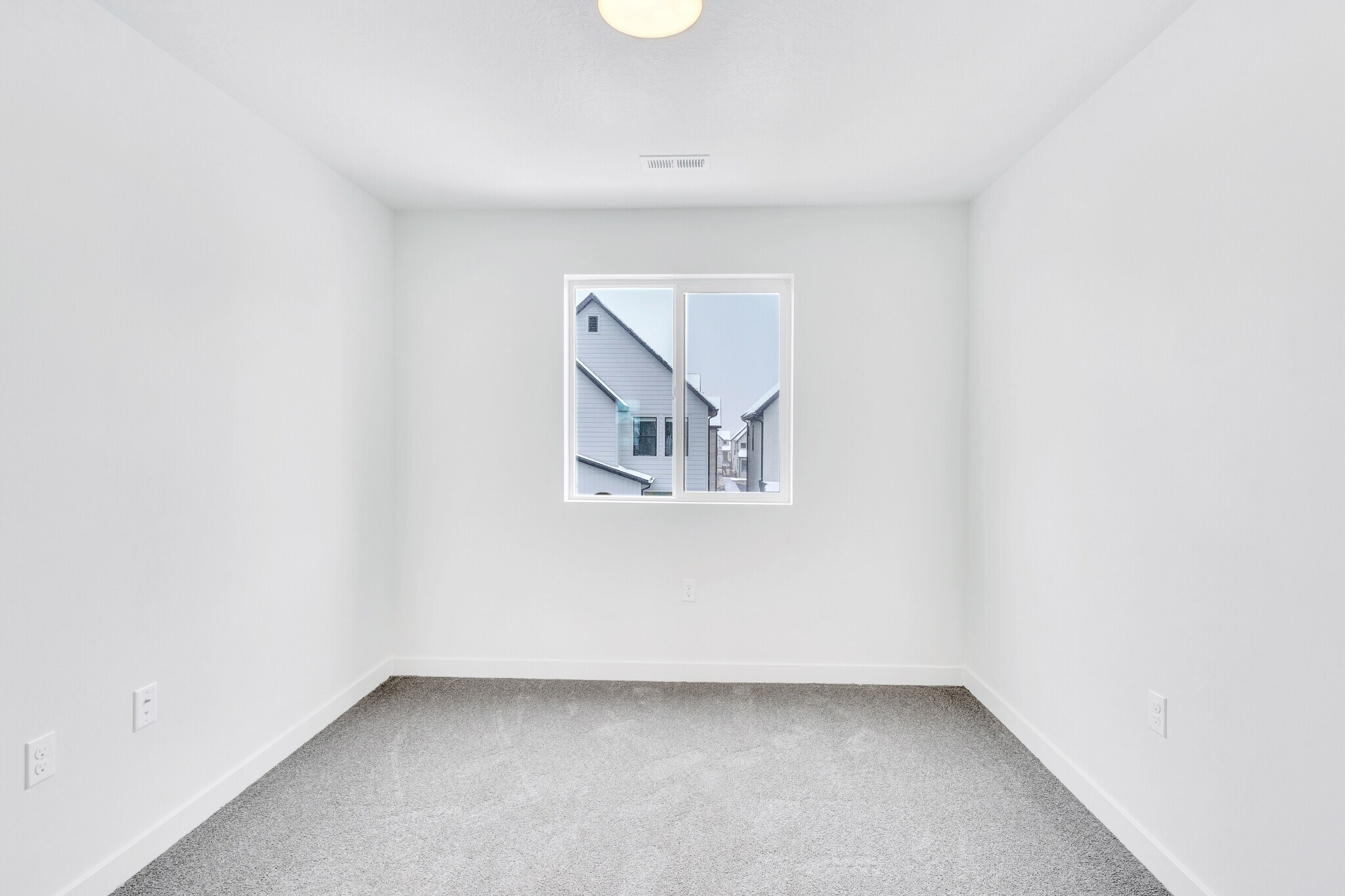 Building Photo - 371 W 3200 N