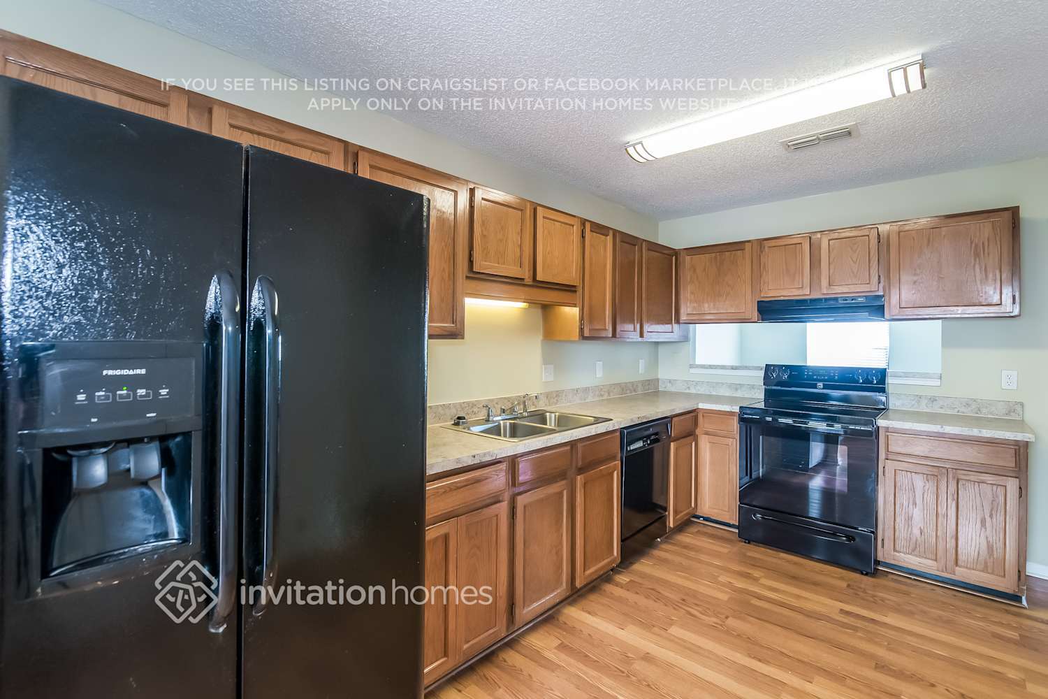 Building Photo - 7321 Amandas Crossing Dr S