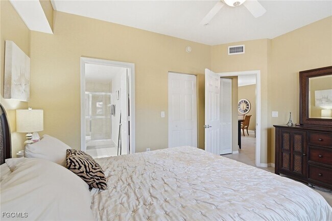 Building Photo - 8560 Violeta St